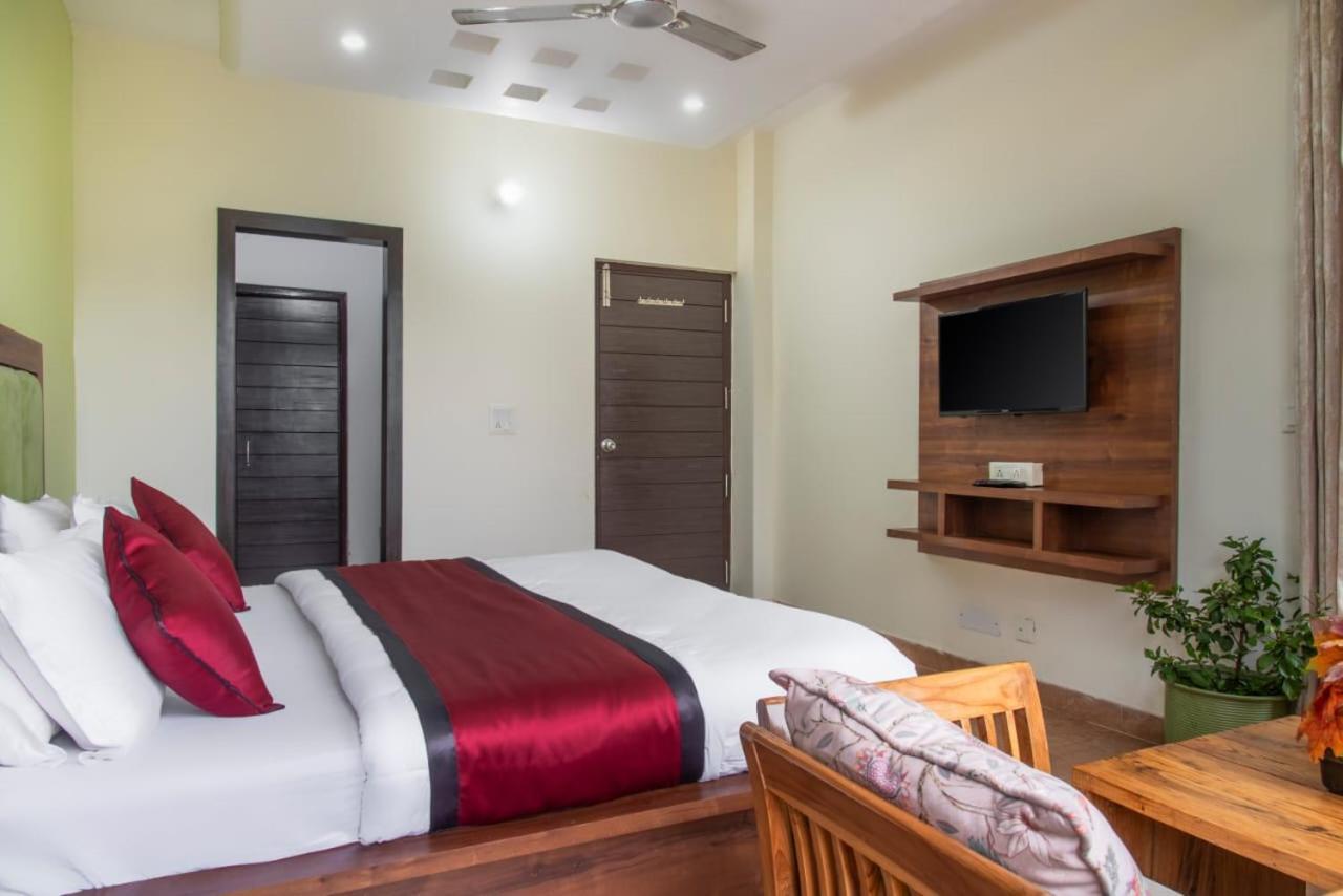 Host Jatin Kasauli Pine Villa 7Oi827O7O3 Exterior photo